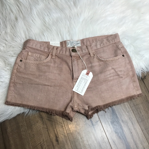 Current Elliott Frayed Boyfriend Short - Picture 2 of 8